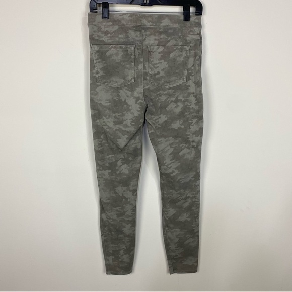 Spanx camo pull on leggings - Picture 2 of 3